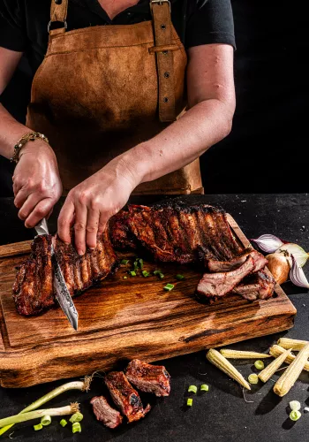 Geschmiedet Geschmiedetes Schneidebrett aus Akazienholz, mittelgroß (EsCutBrdNatM)