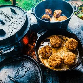 Valhal Outdoor Valhal-Pfanne aus Gusseisen mit Griffen 15 cm (VH15H)